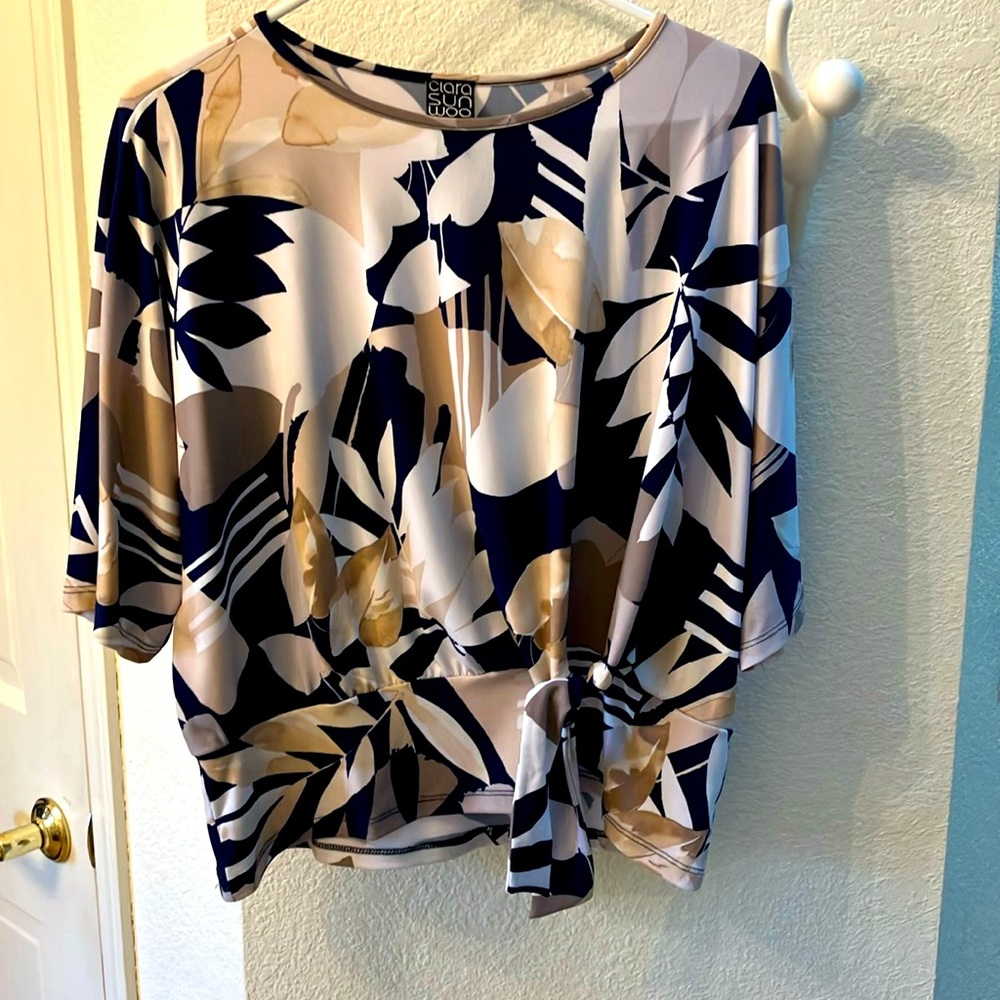 Clara sun moon top